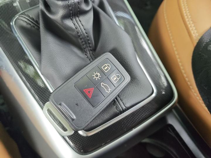 V40 2018 T3 photo 8