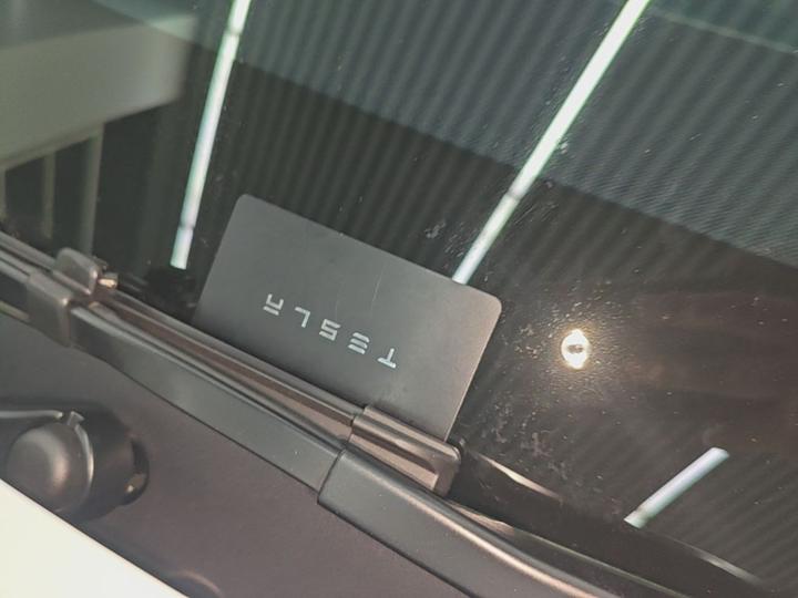Model Y 2025 RWD photo 8