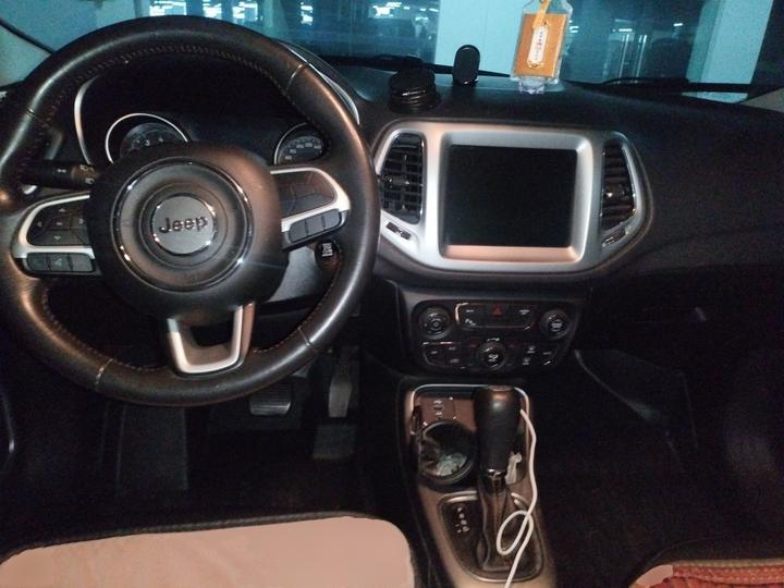 Compass 2017 200T AT photo 5