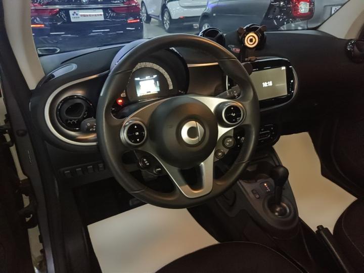 fortwo 2019 0.9T 66 Coupe China VI photo 6