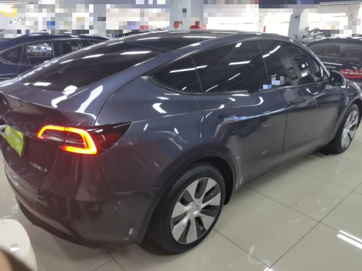Model Y 2022 Facelift RWD photo 6