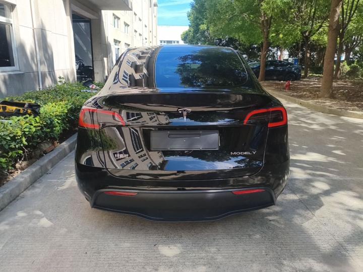 Model Y 2022 Long Range AWD photo 3
