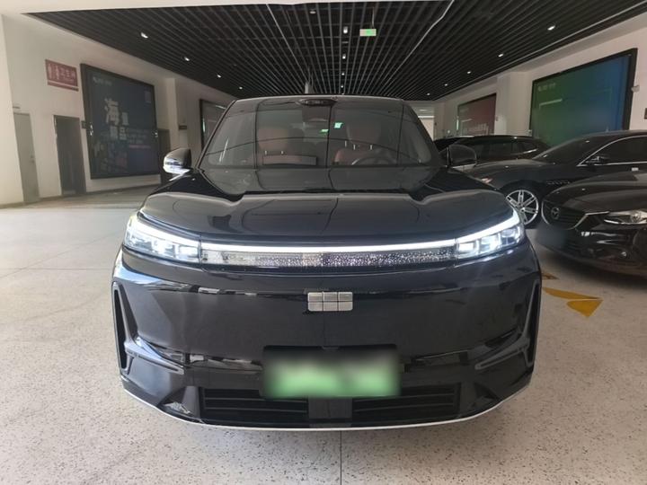 Galaxy M9 2025 210km AWD Pilot photo 2