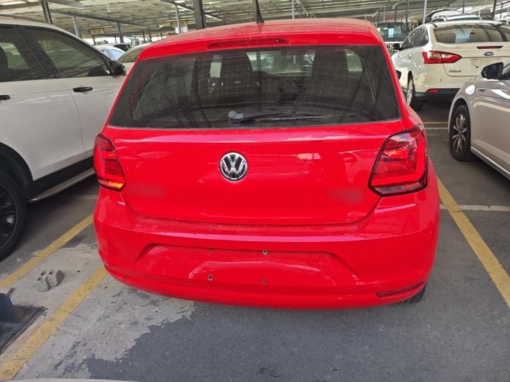 Polo 2016 1.6L AT Comfort photo 3
