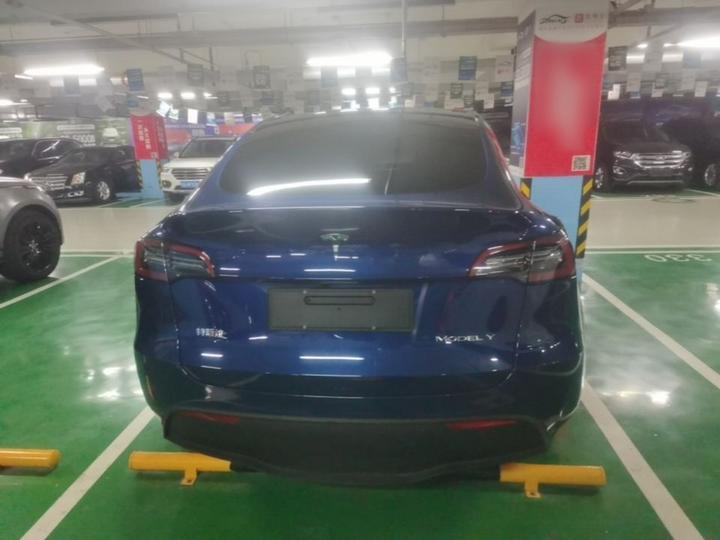 Model Y 2022 Facelift RWD photo 3