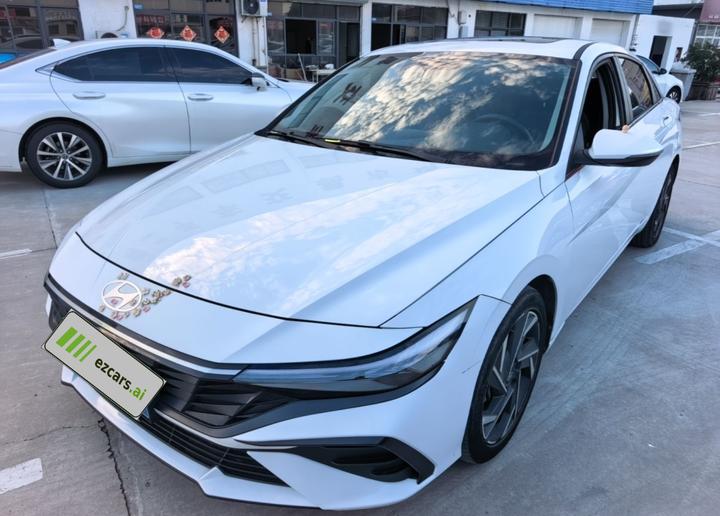 Elantra 2023 1.5L CVT LUX Premium