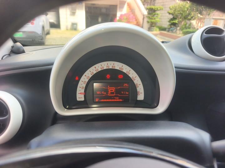 fortwo 2015 1.0L 52 Coupe photo 8