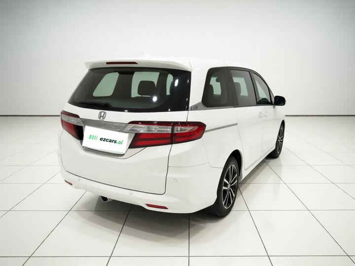 Odyssey 2015 Facelift 2.4L Luxury photo 6