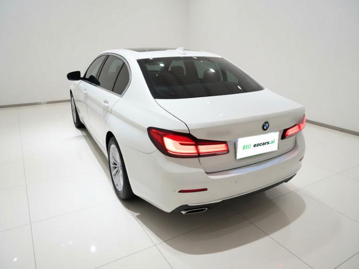 5 Series EV 2021 535Le Luxury photo 4