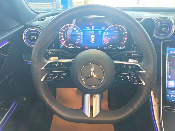 C-Class 2025 C 260 L Sport photo 2