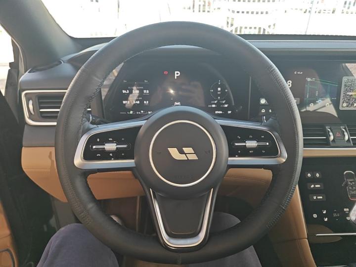 Li Auto ONE 2021 EREV 6-Seater photo 6