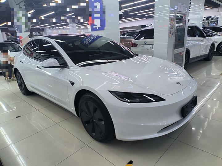 Model 3 2025 RWD photo 3