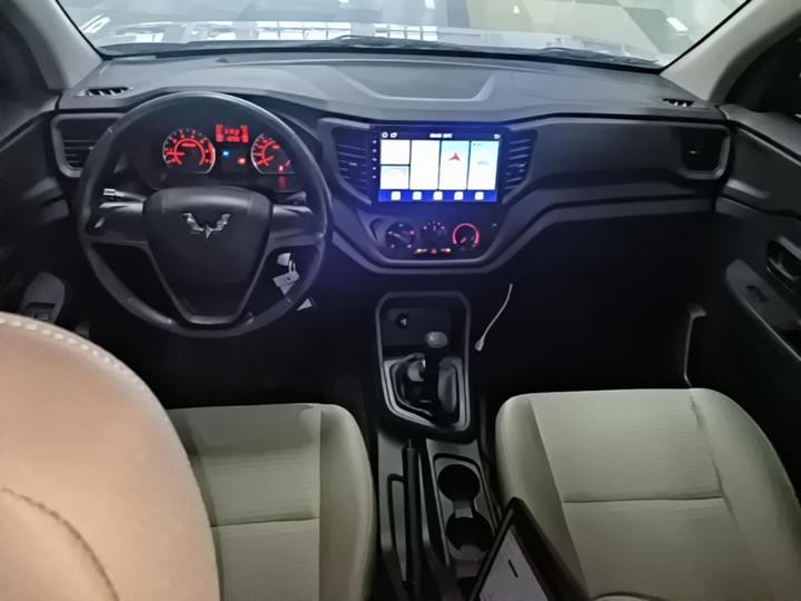 Wuling Hongguang V 2021 1.5L LAR photo 5