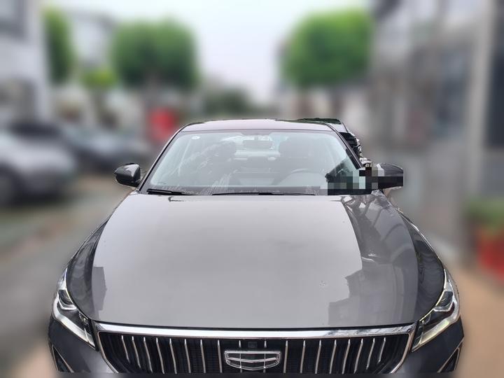 Emgrand 2023 4 Champion 1.5L MT Luxury photo 2