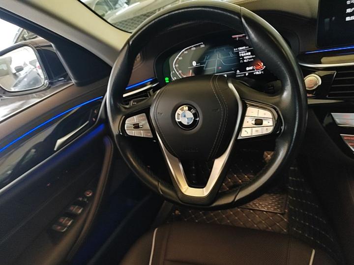 5 Series 2022 Facelift 525Li Luxury photo 6