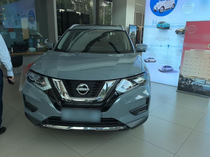 X-Trail 2025 2.0L RWD Leading photo 2