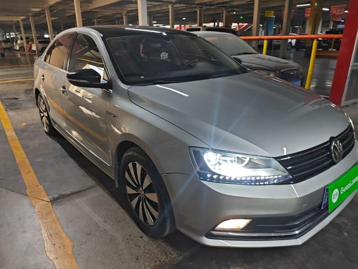 Sagitar 2018 180TSI DSG Exclusive photo 3