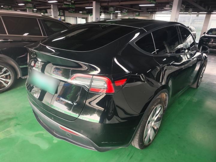 Model Y 2022 Facelift RWD photo 6