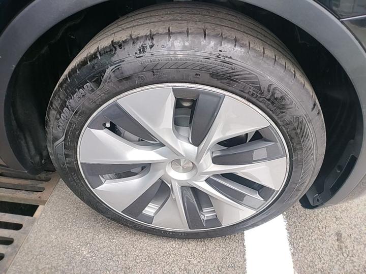 Model Y 2021 Standard Range RWD photo 8