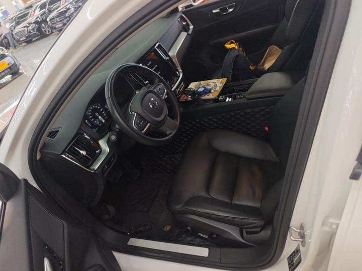 S60 2021 T4 Luxury photo 6