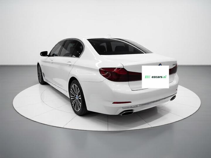 5 Series 2018 530Li Exclusive Luxury photo 4