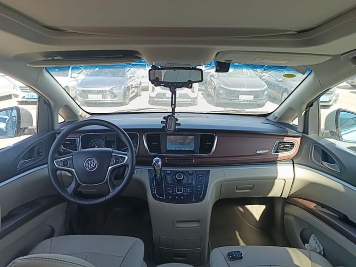 GL8 2014 3.0L XT Luxury Business Flagship photo 5