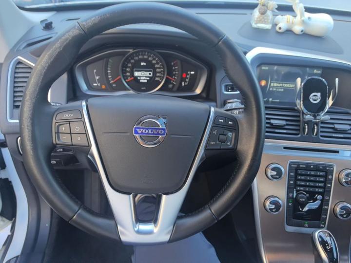 XC60 2017 T5 photo 6