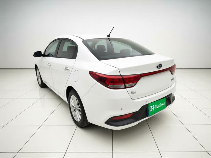 K2 2017 Sedan 1.4L MT GLS photo 4