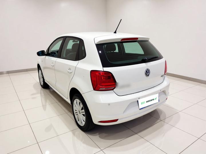 Polo 2016 1.6L AT Comfort photo 4