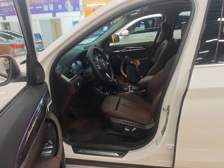 X1 2022 Facelift xDrive25Li Exclusive photo 6