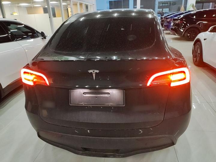 Model Y 2022 Facelift RWD photo 3