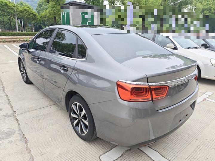 C4 2016 1.6L MT Luxury photo 4