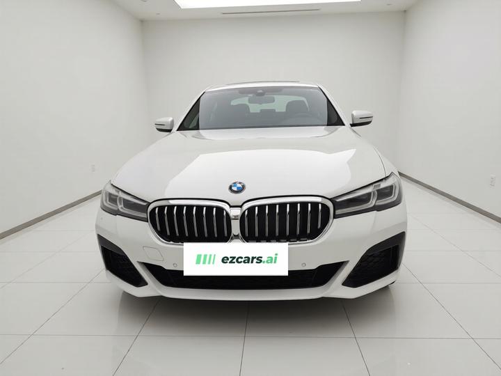 5 Series 2021 525Li M Sport Package photo 2