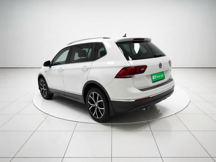 Tiguan L 2019 330TSI AT RWD Luxury China VI photo 4