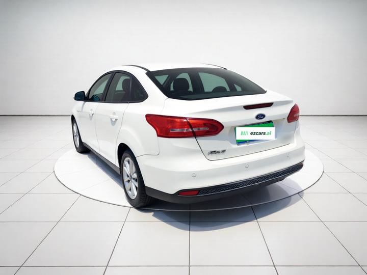 Focus 2015 Sedan 1.6L MT photo 4