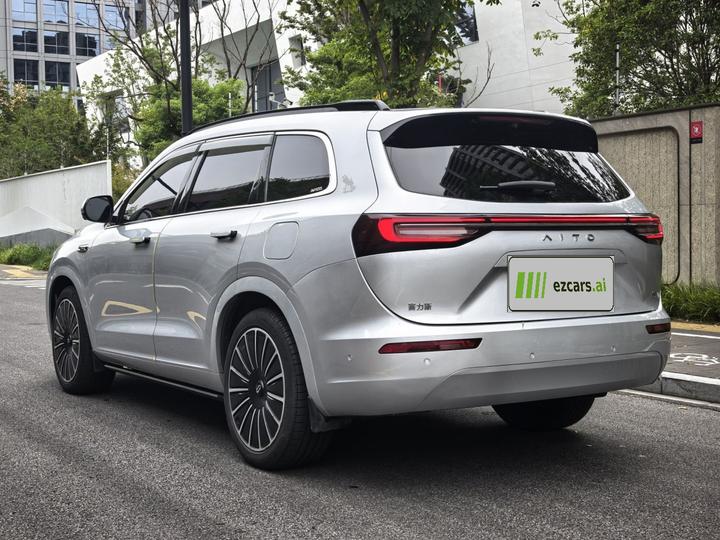 HIMA AITO M7 2024 1.5T ADAS AWD Max 5-Seater photo 4