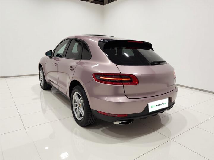 2017 Macan 2.0T photo 4
