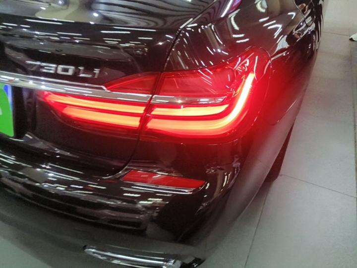 7 Series 2018 730Li Leading M Sport Package photo 7