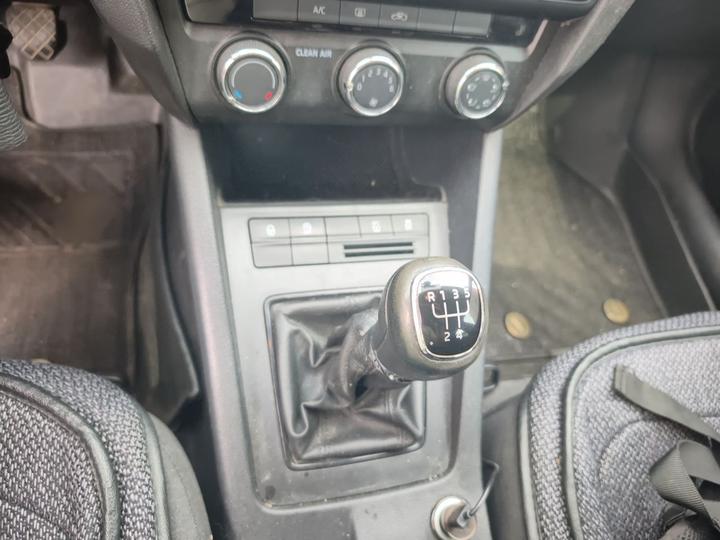 Octavia 2019 1.5L MT Standard China V photo 6