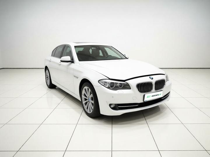 5 Series Imported 2013 520i photo 3