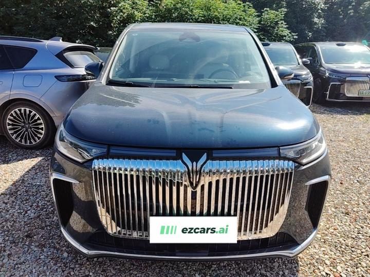 Voyah Dreamer 2025 PHEV AWD Premium photo 2