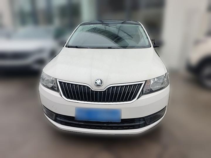 Rapid Spaceback 2014 1.6L AT Enjoy photo 2