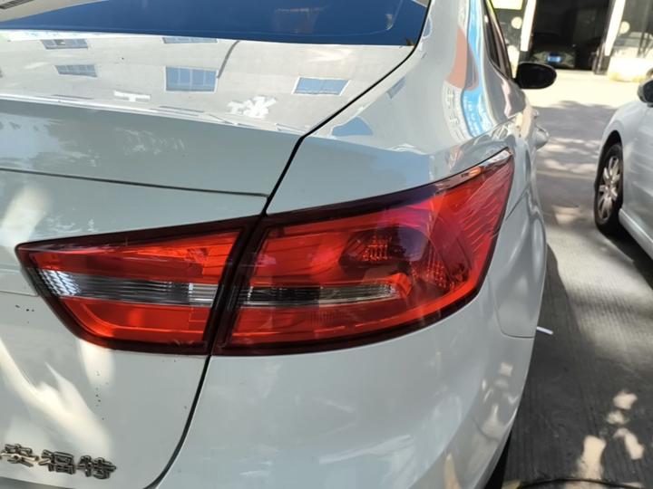 Escort 2017 Facelift 1.5L AT Comfort photo 7