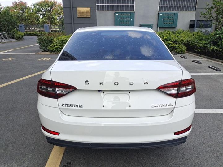 Octavia 2021 1.5L AT Comfort photo 5