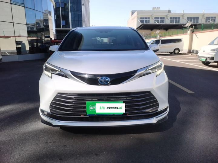 Sienna 2021 2.5L Hybrid Premium photo 2