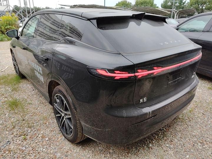 Voyah 2025 AWD Qiankun photo 4