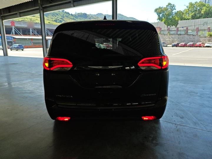 Chrysler PHEV Imported 2018 3.6L PHEV photo 3