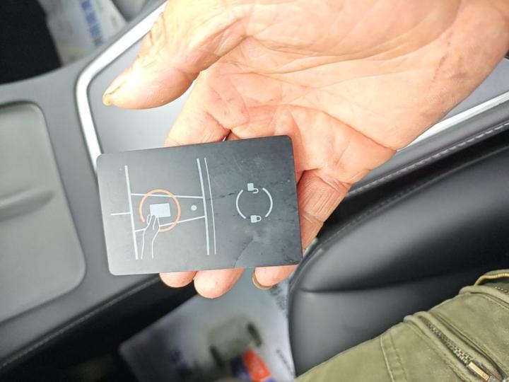 Model Y 2021 Standard Range RWD photo 8