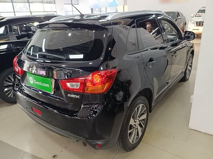 ASX 2018 2.0L CVT RWD Exclusive photo 4