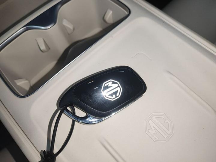MG4 EV 2026 437 photo 8